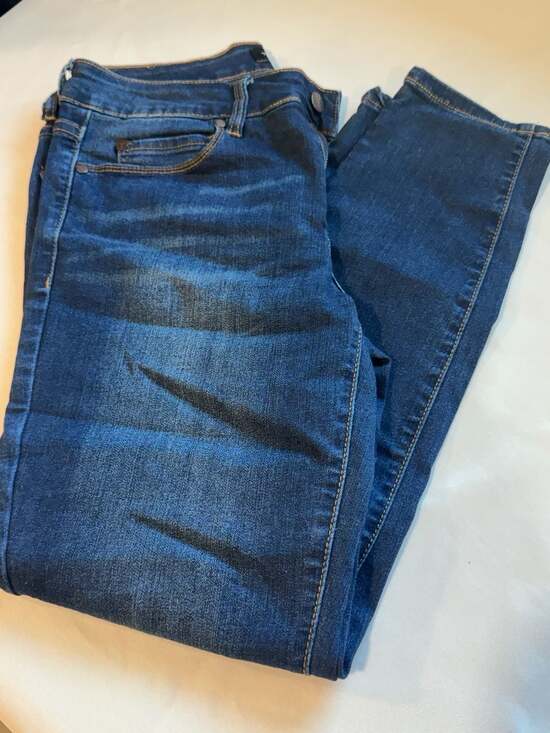 Tahari Denim - Dark Wash Classic Skinny Jeans Stretch Denim Everyday Women’s 6/28